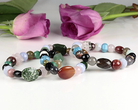 Handgefertigtes Edelsteinarmband mit großen Steinen (8-12 mm) für natürliche Eleganz