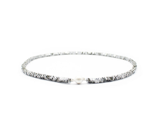 Hämatit Kette Carré Shadow Magnetica handgefertigtes Schmuckstück mit 925 Silber Magnetverschluss für Stärke Balance und elegante Ausdruckskraft Tiger Treasure - Qualität, inspiriert seit 1890