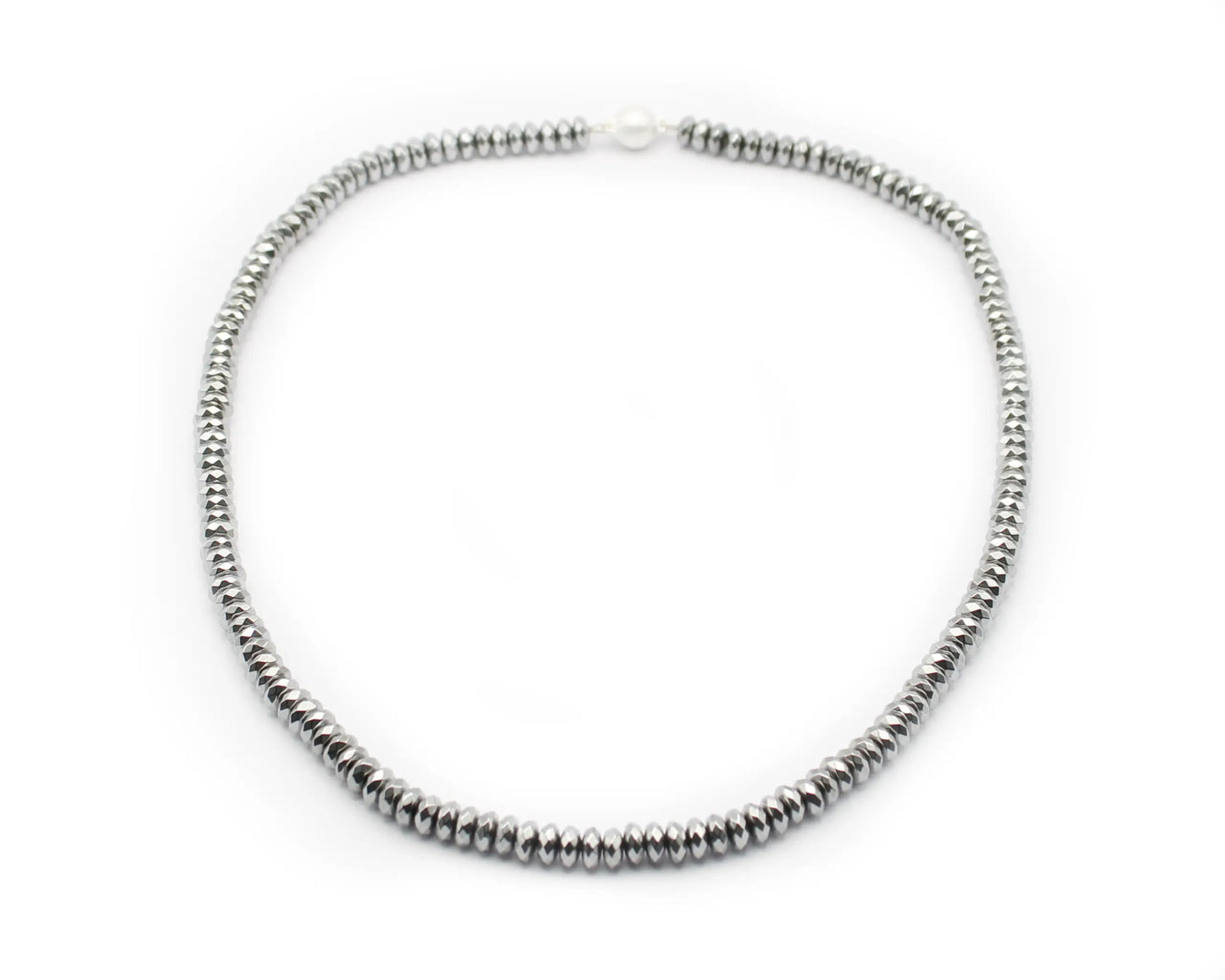 Einreihige Hämatin-Kette mit 6x3 mm Rondellen und 8-mm-eismattem Magnetverschluss für stilvolle Eleganz
