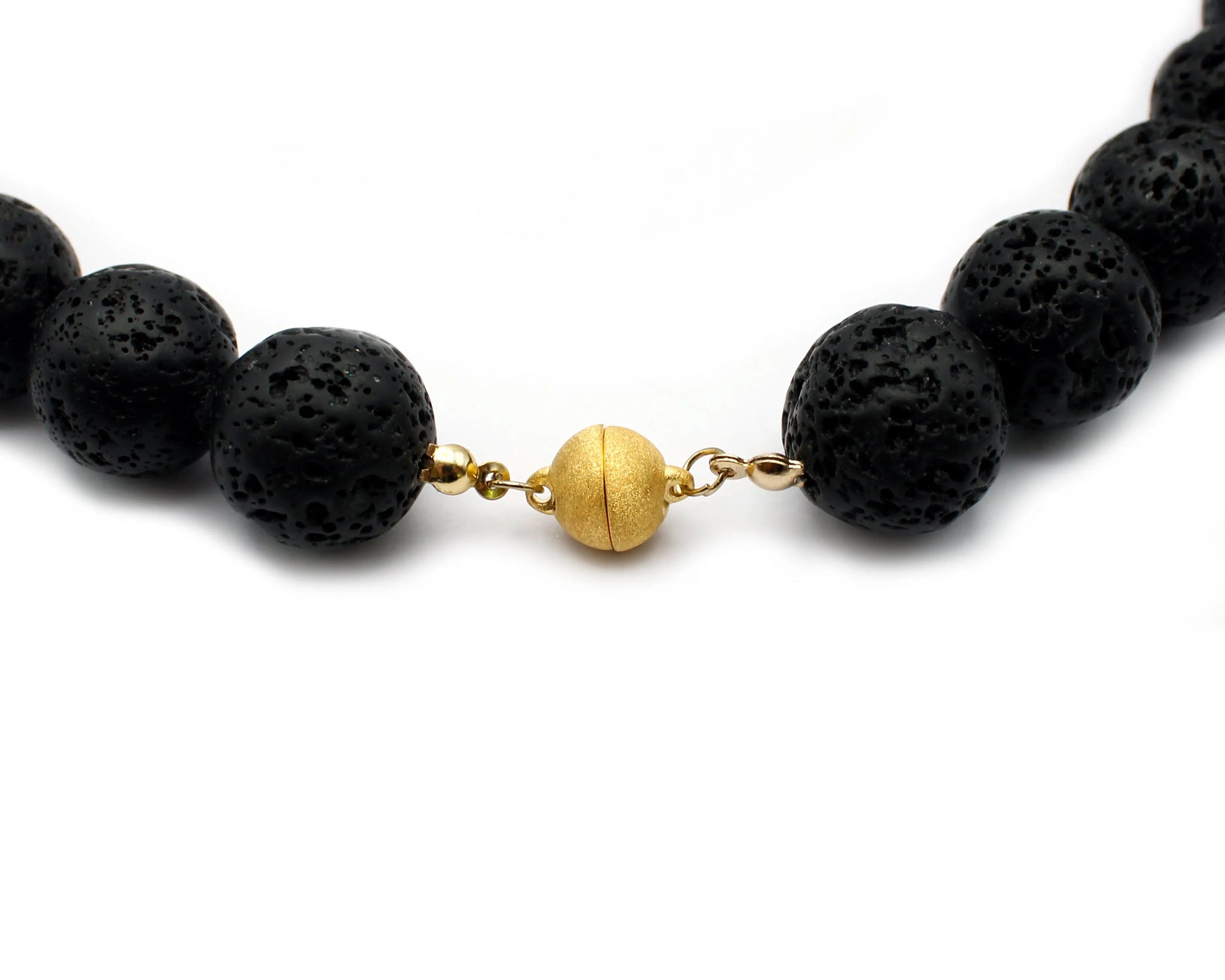 Lavastein Kette 18 mm handgefertigtes Schmuckstück aus Vulkangestein mit 925 Silberverschluss für Stärke Ausdruck und Ursprünglichkeit Tiger Treasure - Qualität, inspiriert seit 1890