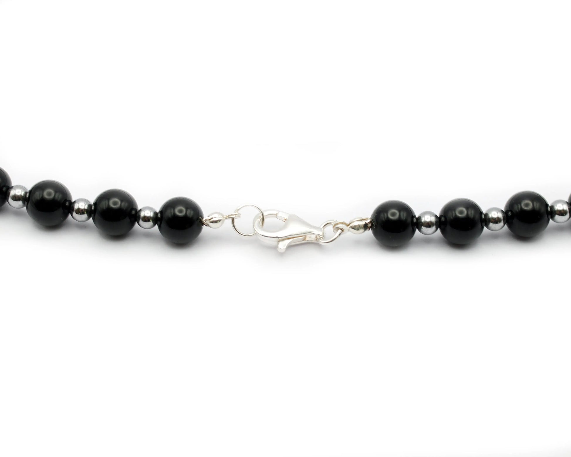 Onyx Kette mit Hämatit handgefertigtes Schmuckstück aus Brasilien und Marokko mit 925 Silberkarabiner für Stärke Balance und Eleganz Tiger Treasure - Qualität, inspiriert seit 1890