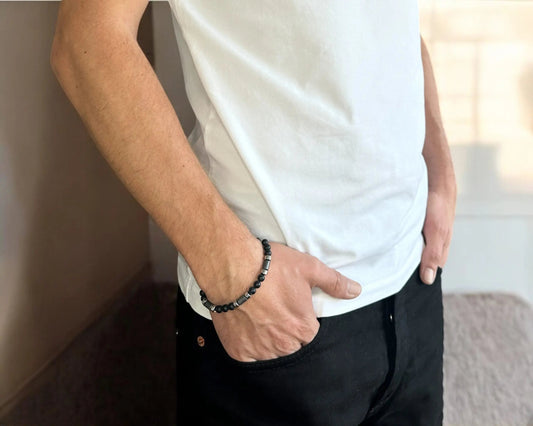 Armband mit Onyxkugeln und Hämatin aus Edelstahl