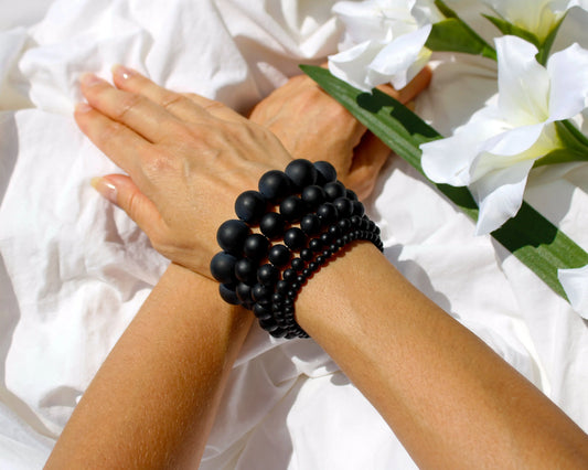 Schwarzes Mattes Onyx-Armband: Zeitlose Eleganz und Schutzstein Tiger Treasure - Qualität, inspiriert seit 1890