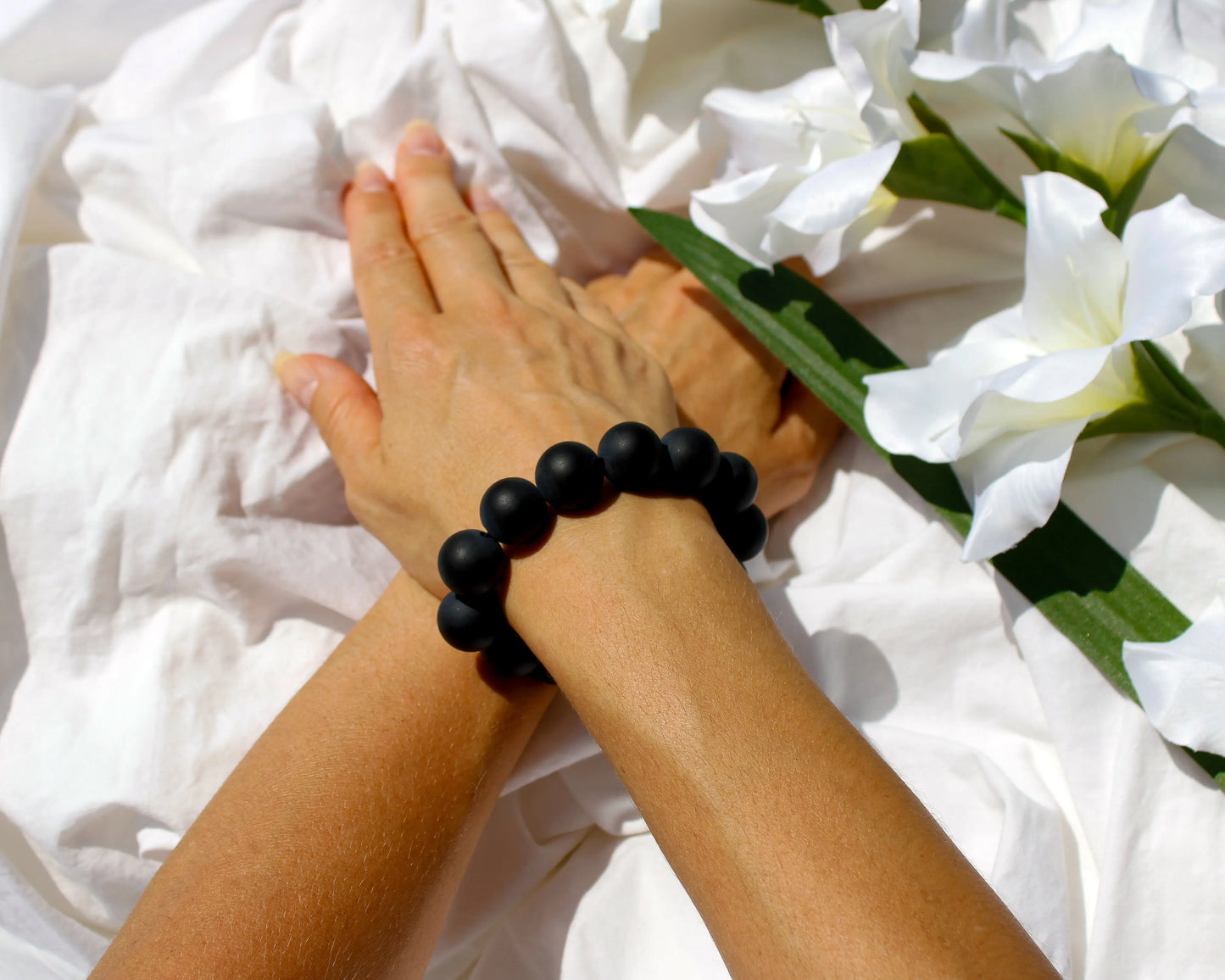 Schwarzes Mattes Onyx-Armband: Zeitlose Eleganz und Schutzstein Tiger Treasure - Qualität, inspiriert seit 1890