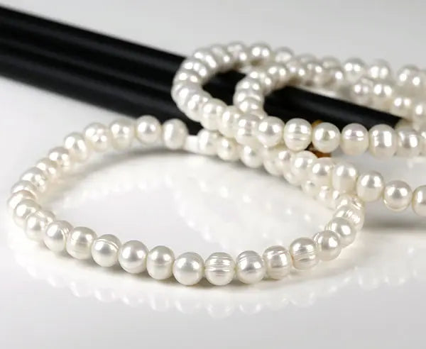 Handgefertigtes Süßwasser-Zuchtperlen-Armband, ovale 5-6 mm Perlen, 19 cm Länge, für zeitlose Eleganz