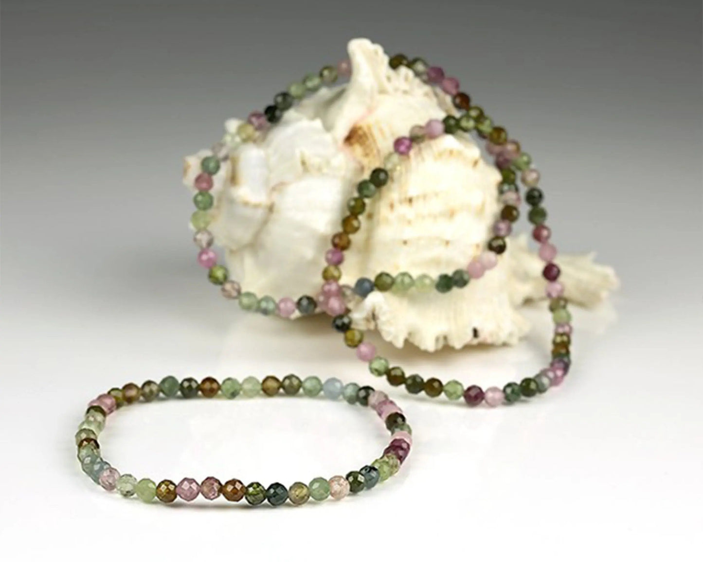 Handgefertigtes Turmalin multi Armband – 4 mm facettierte Edelstein-Perlen mit Diamond Polish