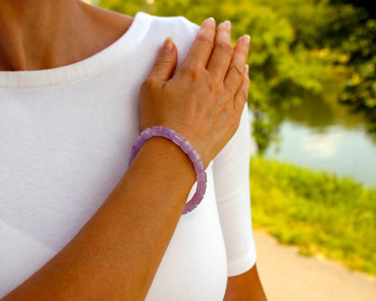 Amethyst Armband handgefertigt mit Edelsteinen aus Uruguay Schmuckstück für innere Ruhe und Spiritualität Tiger Treasure- Qualität, inspiriert seit 1890