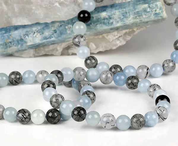 Armband aus Aquamarin, Bergkristall und Turmalin
