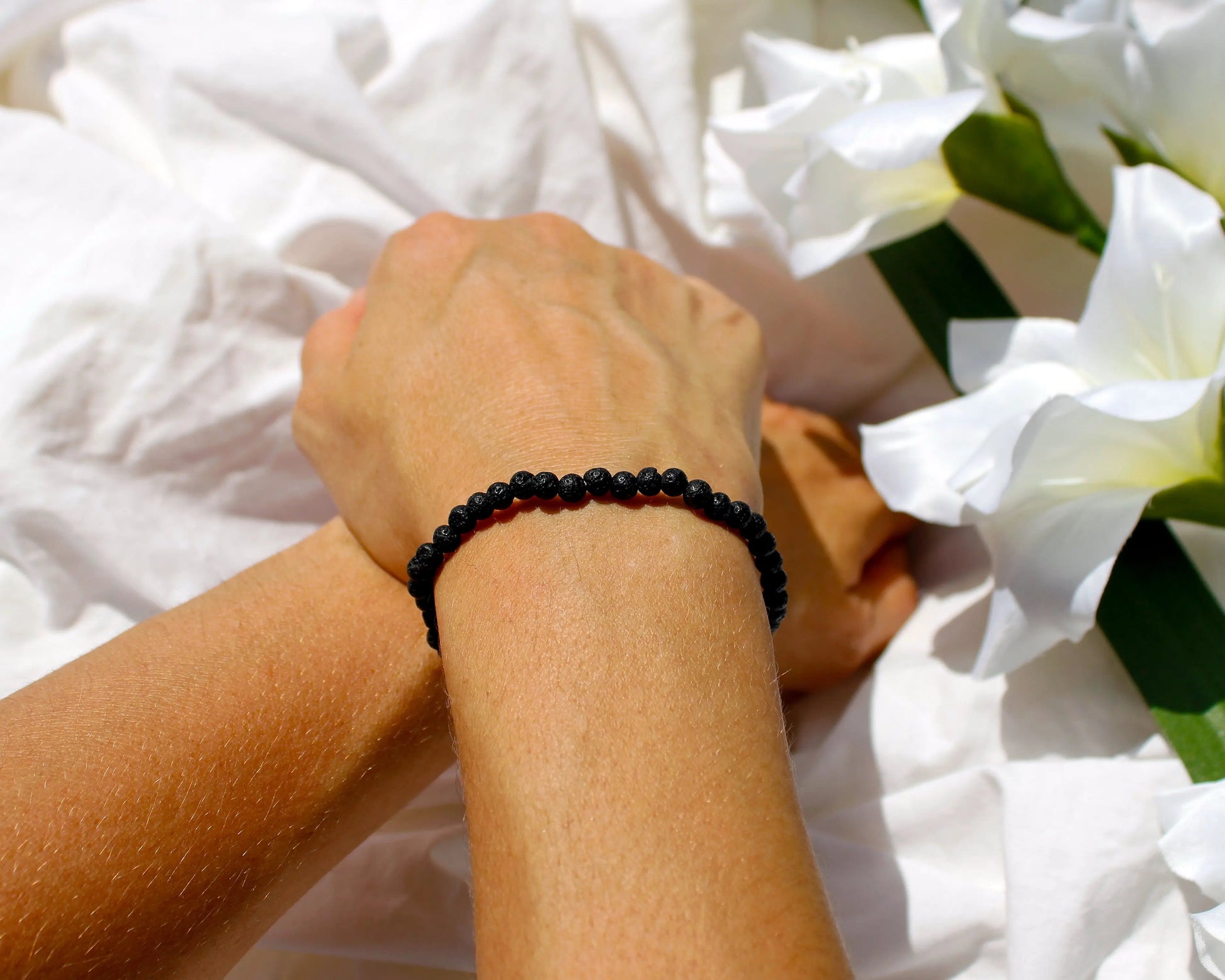 Armband aus Lavasteinen handgefertigt mit Steinen aus Europa Symbol für Erdung und Stärke Tiger Treasure- Qualität, inspiriert seit 1890