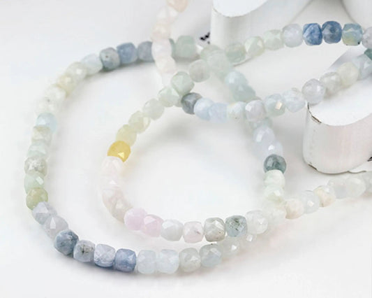 Handgefertigtes Beryll Armband – 4 mm facettierte Edelstein-Perlen mit Diamond Polish