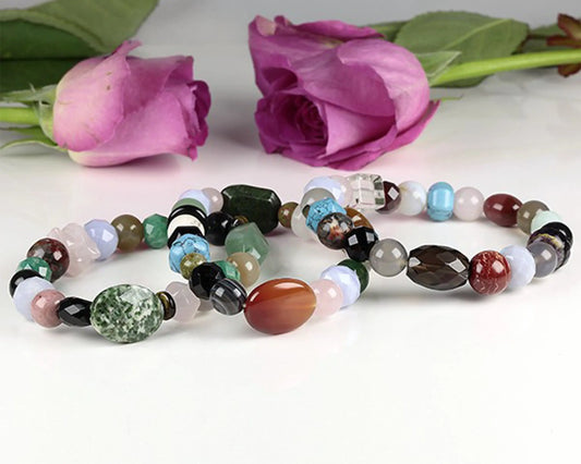 Handgefertigtes Edelsteinarmband mit großen Steinen (8-12 mm) für natürliche Eleganz