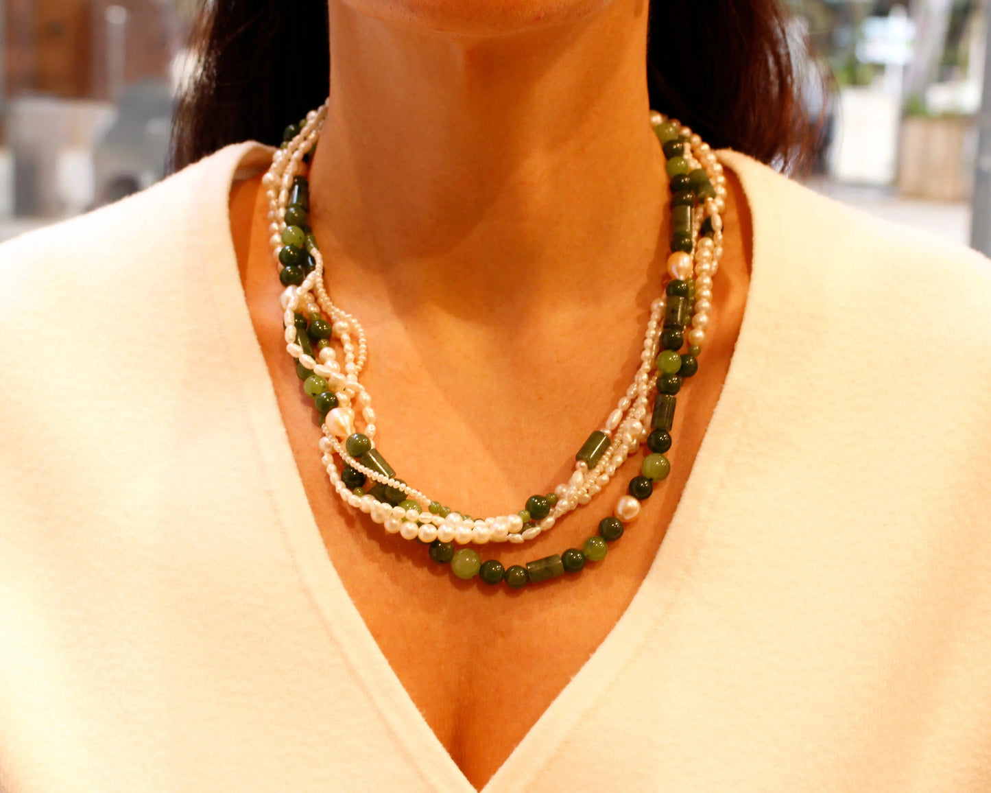 Edelstein Kette mit Jade aus Myanmar und Süßwasserzuchtperlen aus Asien mit vergoldetem 925 Silber handgefertigt Tiger Treasure - Qualität, inspiriert seit 1890