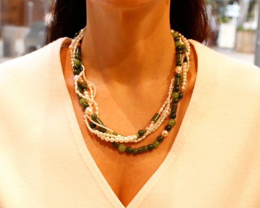 Edelstein Kette mit Jade aus Myanmar und Süßwasserzuchtperlen aus Asien mit vergoldetem 925 Silber handgefertigt Tiger Treasure - Qualität, inspiriert seit 1890