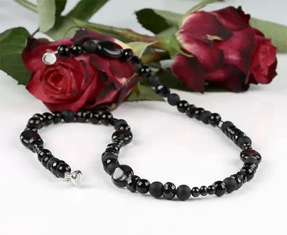 Kette mit diversen Edelsteinen