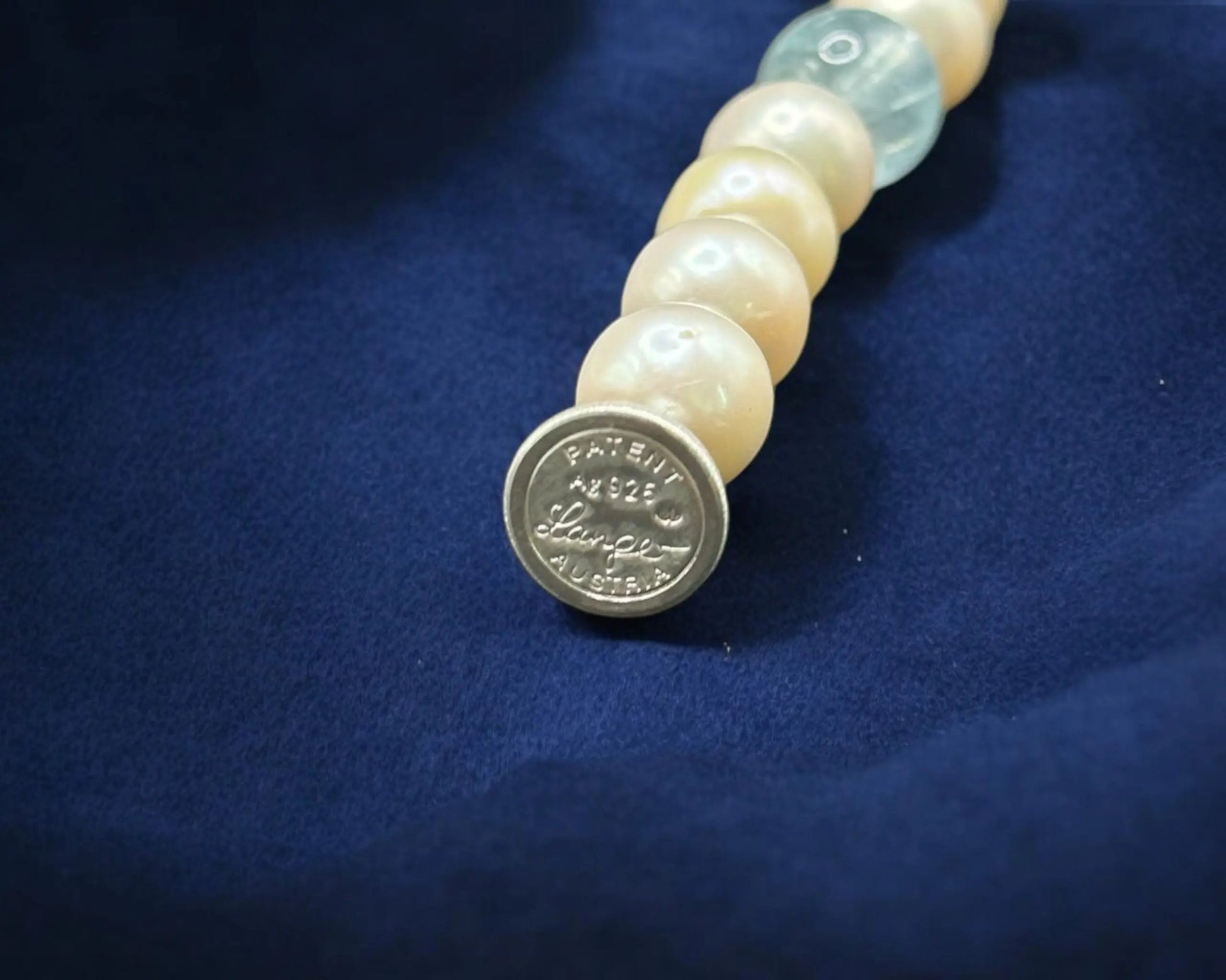 Luxuriöse Kette mit Süßwasser-Zuchtperlen und Beryll für elegante Anlässe