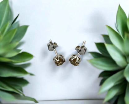 Silber Ohrstecker mit rund facettiertem Citrin