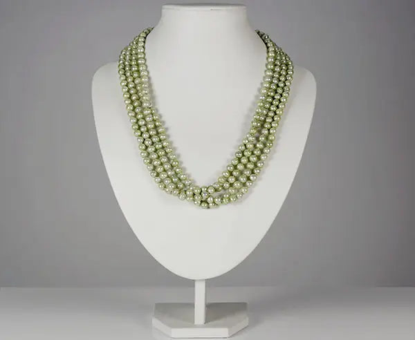 Grüne Süßwasserzuchtperlenkette 255 cm oval