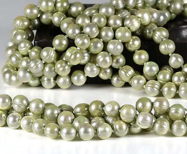 Grüne Süßwasserzuchtperlenkette 255 cm oval