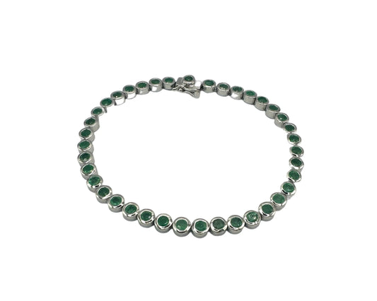 Silberarmband mit facettierten Smaragden