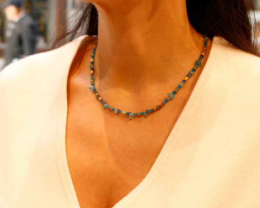 Kette "Akki" mit Iolith aus Indien, Apatit aus Brasilien und Labradorit aus Madagaskar – handgefertigte Eleganz mit vergoldetem Silber Tiger Treasure - Qualität, inspiriert seit 1890