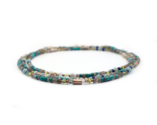 Lange Edelsteinkette 129 cm mit Labradorit Aquamarin Apatit & Lapis rund & zylindrisch 4 mm mit Karabinerverschluss aus 925 Silber
