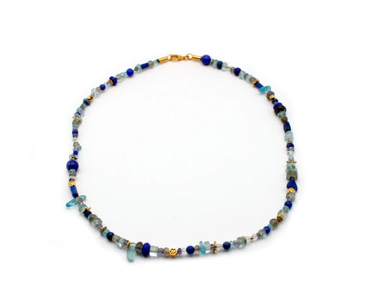 Blau-graue Edelsteinkette mit Lapis, Apatit, Iolith und Labradorit, 45 cm lang, rund & oval, 925 Silber vergoldet