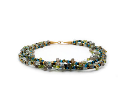 dreireihige edelsteinkette caipirinha 45cm mit aquamarin peridot spinell apatit labradorit rund tropfenförmig vergoldeter silberverschluss