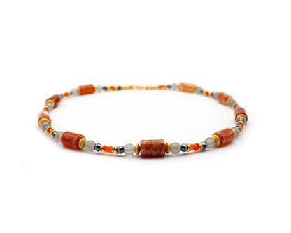 Handgefertigte Edelsteinkette 45 cm mit rund geschliffenen Karneol Mondstein und Hämatin Steinen in 3–7 mm mit vergoldetem S-Hakenverschluss