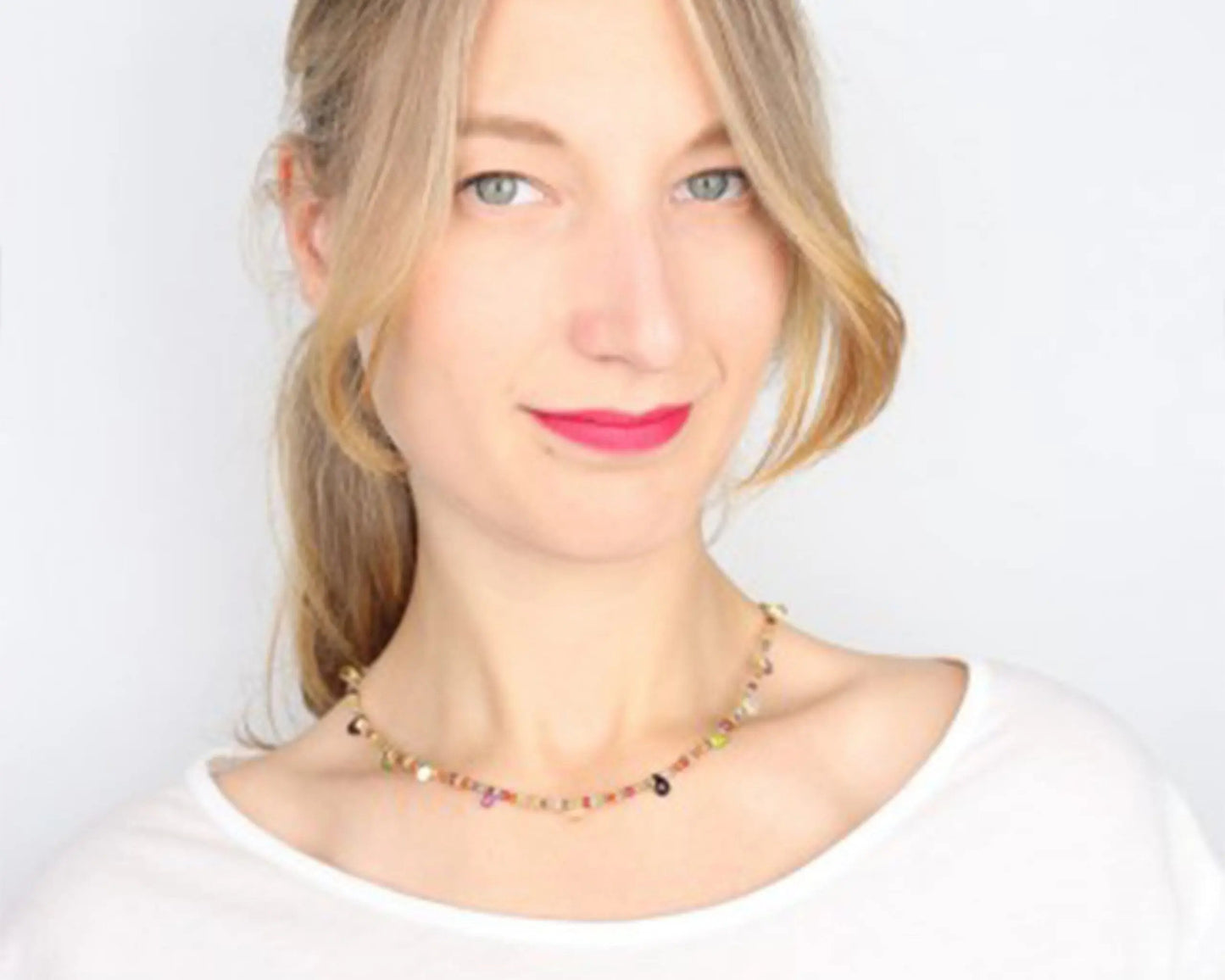 Zarte Edelsteinkette 45 cm mit bunt gemischten ovalen & runden Edelsteinen und vergoldetem Einhängeverschluss aus 925 Silber