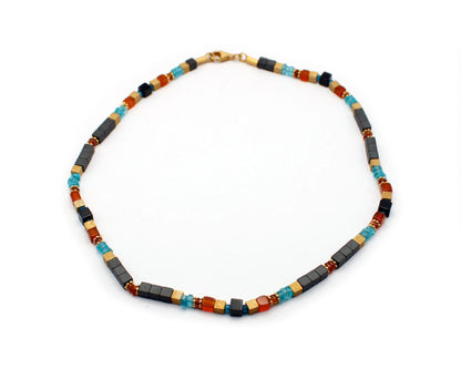 Handgefertigte Edelsteinkette 45 cm mit Spinell Mandaringranat Karneol Apatit und Hämatin in runder und Würfelform mit vergoldetem Karabinerverschluss