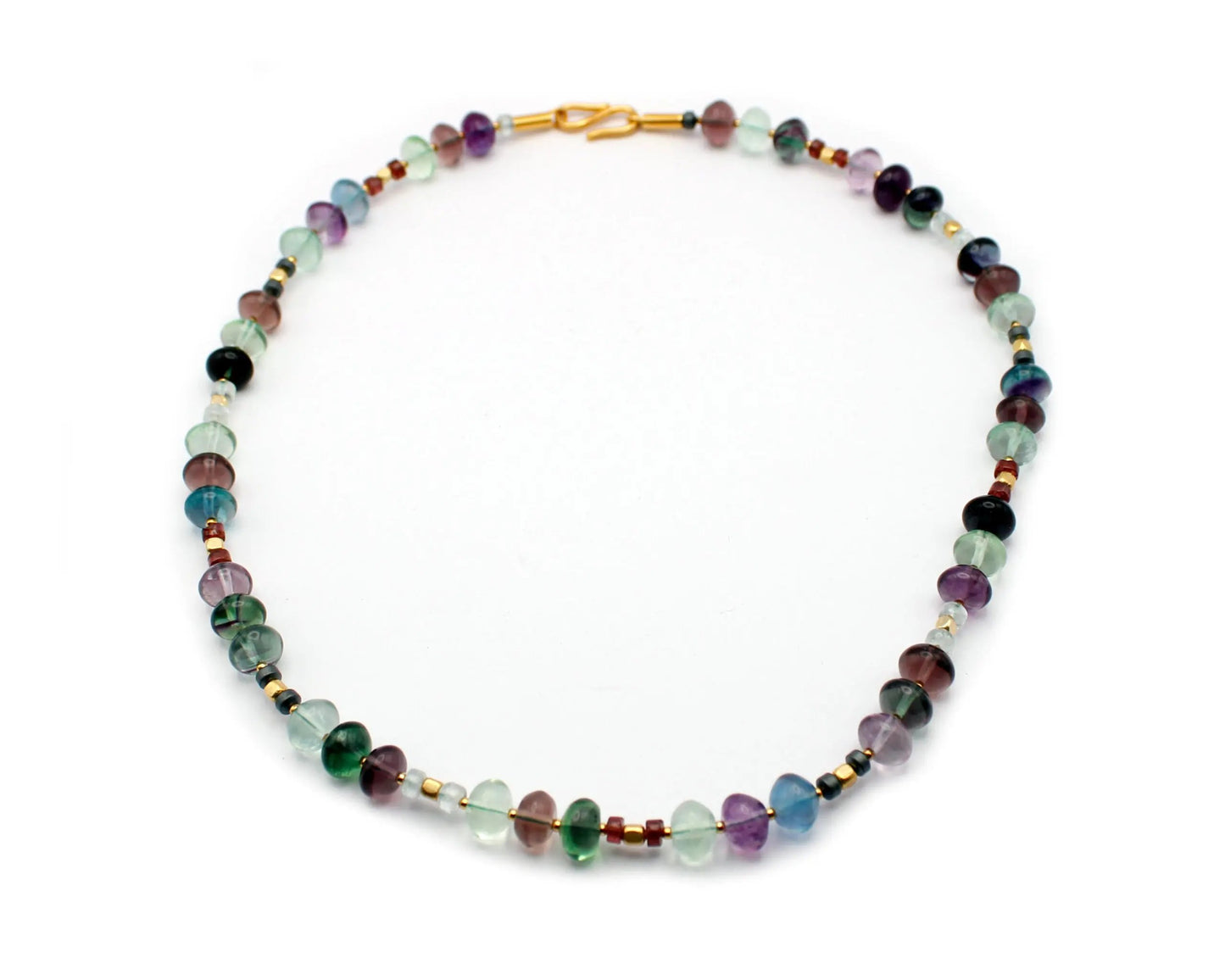 Handgefertigte Edelsteinkette mit Fluorit Aquamarin Turmalin und Hämatin 45 cm lang runde Steine vergoldeter S-Hakenverschluss