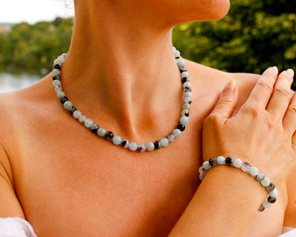 Kette aus Aquamarin Bergkristall und Turmalin handgefertigtes Schmuckstück aus Brasilien mit 925 Silberkarabiner für Klarheit Balance und innere Harmonie Tiger Treasure - Qualität, inspiriert seit 1890