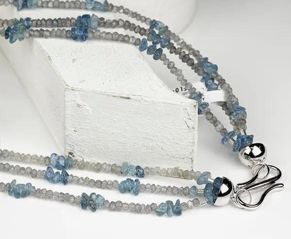 Kette mit Aquamarin und Labradorit Edelsteinen und Silberverschluss, 47 cm Länge