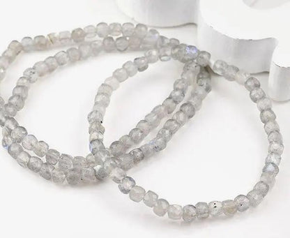 Labradorit Armband mit Würfelform in 19 cm Länge