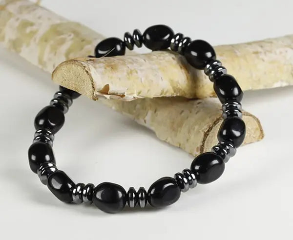 Obsidian und Hematin Armband mit schützenden Eigenschaften und zeitloser Eleganz