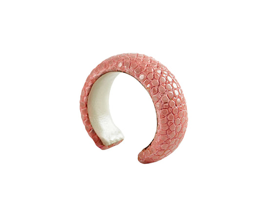 Ring made of pink stingray leather