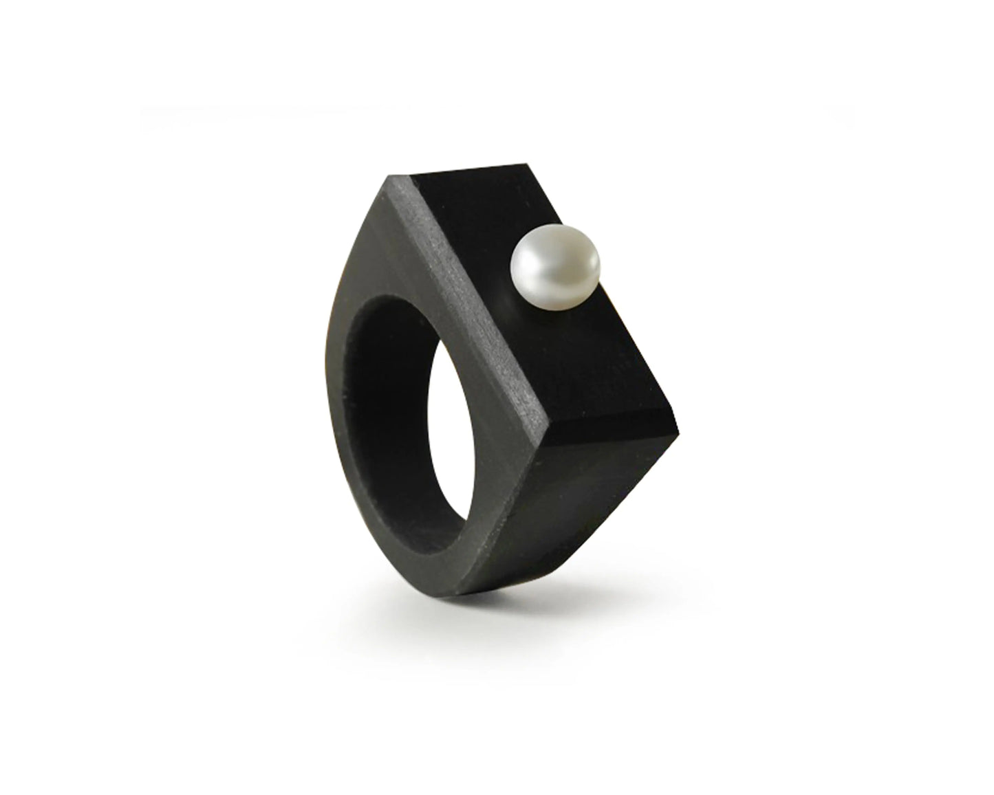 Ring mit schiefergrauer Zuchtperle – Zeitlose Eleganz in feiner Form Tiger Treasure - Qualität, inspiriert seit 1890