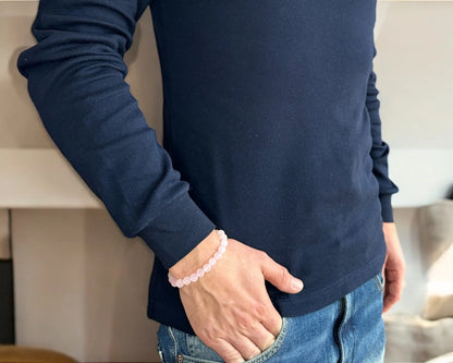 Handgefertigtes Rosenquarz Armband mit 8 mm facettierten Perlen