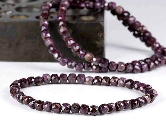 Handgefertigtes Rubin Armband – 4 mm facettierte Edelstein-Perlen mit Diamond Polish