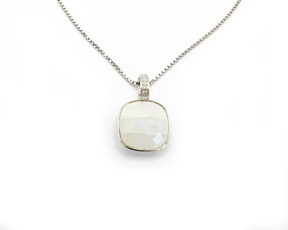 Silber Collier mit facettiertem Mondstein und weißen Edeltopasen