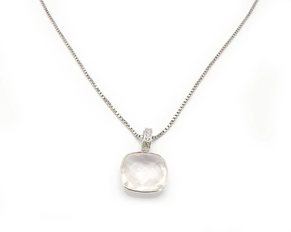 Silber Collier mit facettiertem Rosenquarz-Anhänger und weißen Edeltopasen im antiken Look