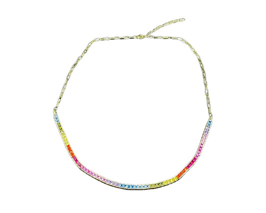 Collier en argent plaqué or orné de pierres de zircone cubique étincelantes