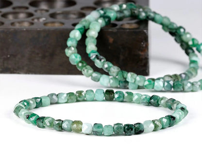 Handgefertigtes Smaragd Armband – 4 mm facettierte Edelstein-Perlen mit Diamond Polish