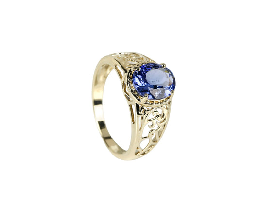 Tanzanite ring in 14K yellow gold