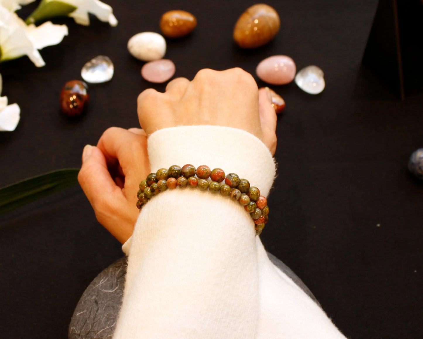 Unakit Armband handgefertigt mit Edelsteinen aus Südafrika Schmuckstück für Harmonie Balance und Lebensenergie Tiger Treasure - Qualität, inspiriert seit 1890