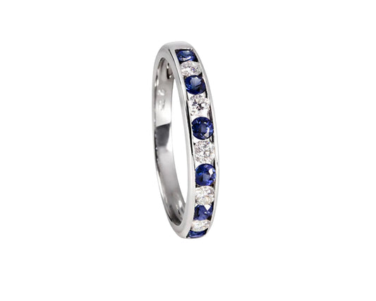 750 white gold ring with sapphires and diamonds